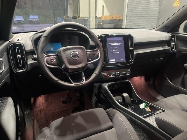 Volvo XC40 Recharge Plus 70 kWh | ACC | BLIS | Stoel+Stuurverwarming | Keyless | 19 Inch | Camera
