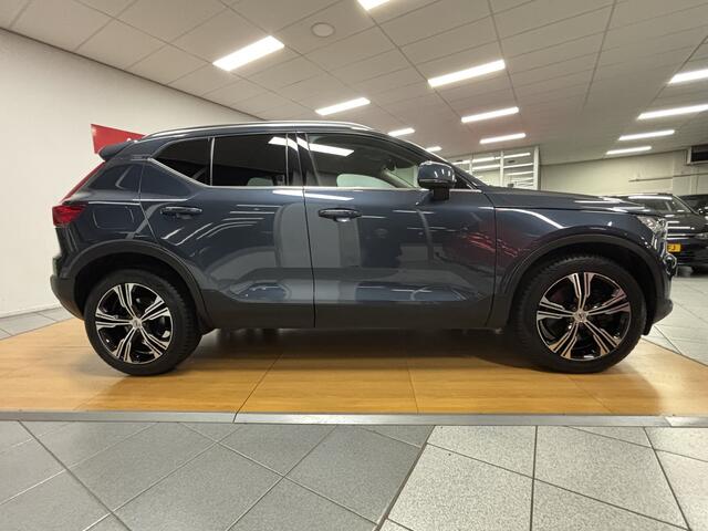 Volvo XC40 1.5 T4 Recharge Inscription - NL auto met NAP - LEER -CARPLAY - NAVI 4 nieuwe ALL SEASON BANDEN _ ONDERHOUD _ APK