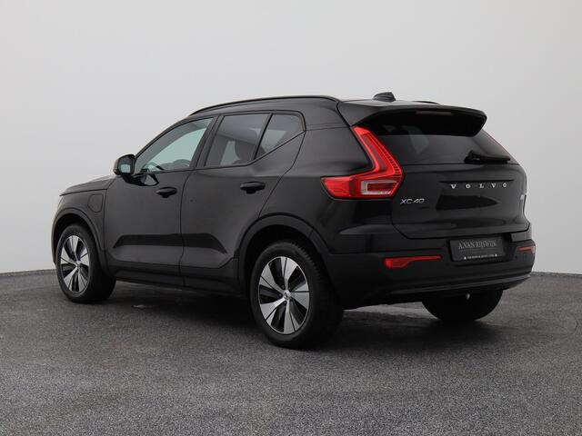 Volvo XC40 1.5 T4 Plug-in hybrid Plus Dark | CAMERA | H&K | KEYLESS | STOEL- EN STUURVERW.