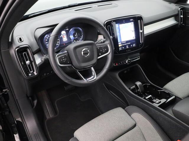 Volvo XC40 1.5 T4 Plug-in hybrid Plus Dark | CAMERA | H&K | KEYLESS | STOEL- EN STUURVERW.