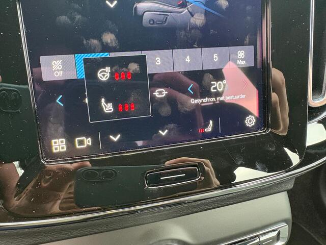 Volvo XC40 B4 Plus Dark | Harman/Kardon | Trekhaak | Elektrisch Verstelbare stoelen |