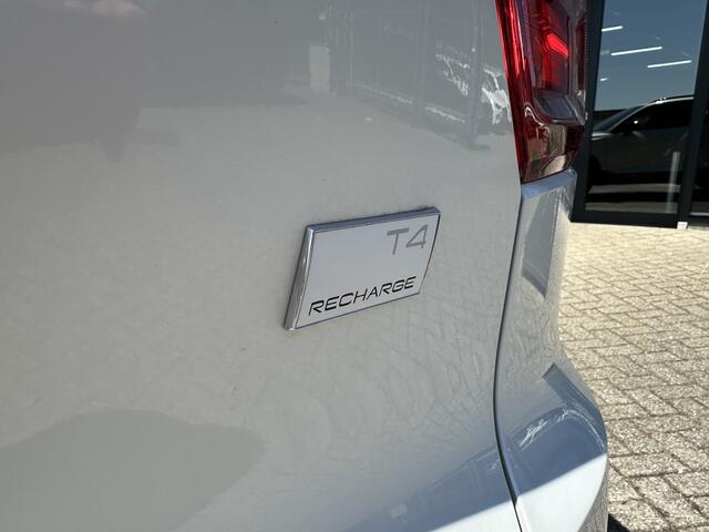 Volvo XC40 1.5 T4 Plug-in hybrid Ultimate Dark