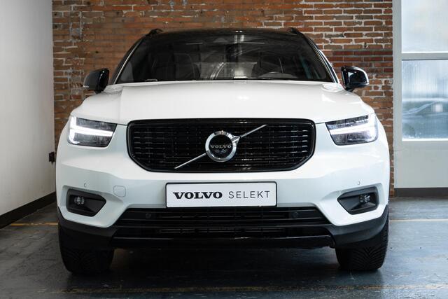 Volvo XC40 T5 Recharge R-Design | Panoramadak | Stoelverwarming | Adaptive Cruise Control | 360° Parkeercamera | Parkeerverwarming | BLIS | Parkeersensoren voor + achter | Stoelverwarming voor + Achter | Harman Kardon Premium Audio |