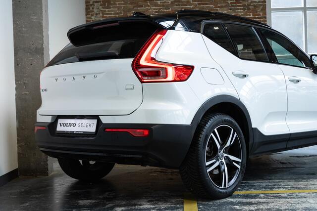 Volvo XC40 T5 Recharge R-Design | Panoramadak | Stoelverwarming | Adaptive Cruise Control | 360° Parkeercamera | Parkeerverwarming | BLIS | Parkeersensoren voor + achter | Stoelverwarming voor + Achter | Harman Kardon Premium Audio |