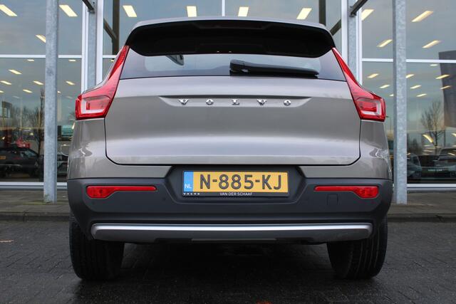 Volvo XC40 T4 Automaat Recharge Inscription | 360 Camera | El. Trekhaak | Verw. Voorstoelen | Adapt. Cruise | 19" LMV