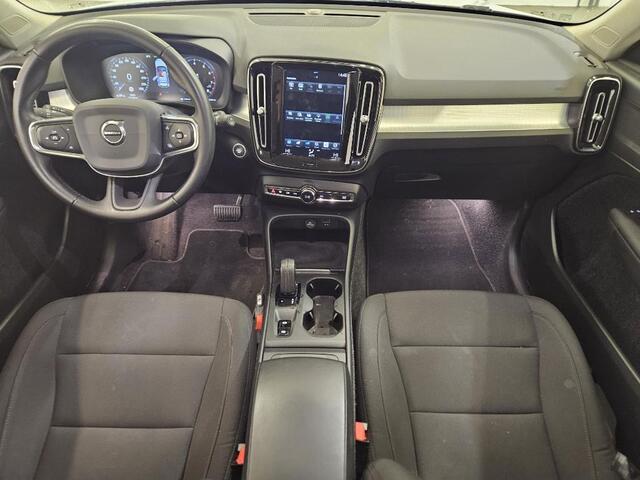 Volvo XC40 1.5 T3 Business Pro | Adaptieve Cruise Control | Dodehoek Detectie | 19" Velgen | Voorruitverwarming | Elektrische Achterklep | Navigatie | Apple CarPlay & Android Auto |