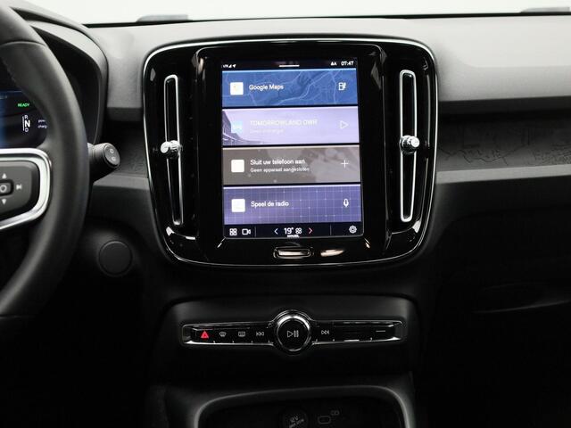 Volvo XC40 Recharge Core 230Pk | Google Navigatie | Apple & Android Carplay | Parkeersensoren Voor & Achter | Achteruitrijcamera | Climate Control | Cruise Control & Snelheidsbegrenzer |