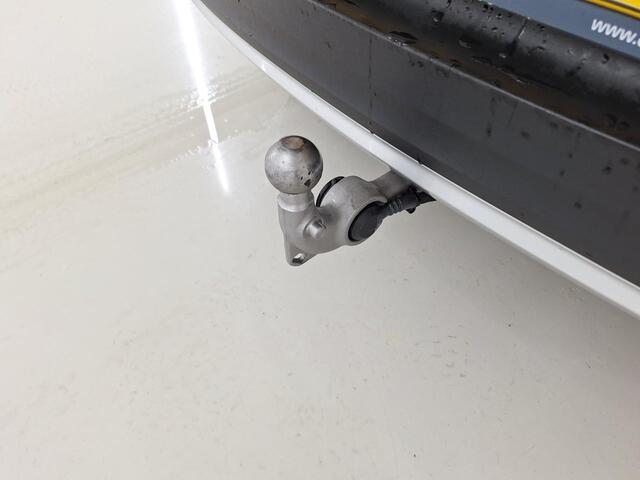 Volvo XC40 1.5 T5 Recharge Inscription | Adaptieve Cruise Control | Lederen Bekleding | Trekhaak | Parkeercamera | Stoel-/Stuurverwarming | Dodehoek Detectie | Haman Kardon Audio |