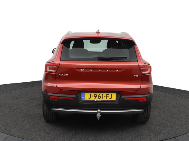Volvo XC40 1.5 T3 Business Pro | Trekhaak | 360 graden camera | Navigatie | Stoel/stuur verwarming