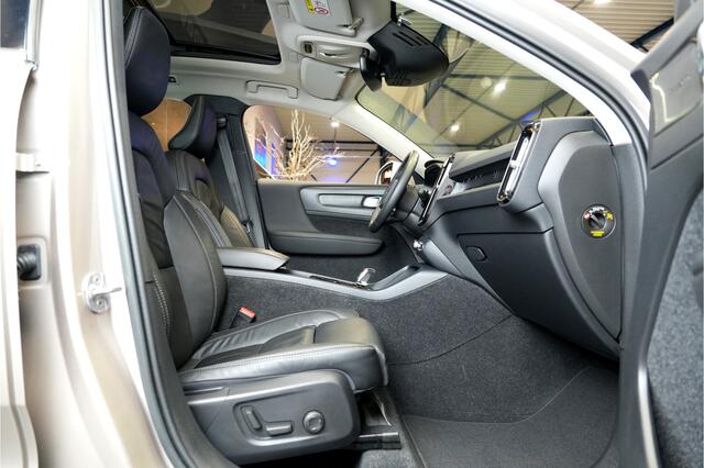 Volvo XC40 1.5 T4 Plug-in Hybrid 155kW/211pk DCT7 Ultimate FACELIFT! PANORAMADAK + HARMAN/KARDON + ADAPT.CRUISE + PILOT ASSIST + NAVI SENSUS + BLIS + LANE ASSIST + EL.STOELEN + STOEL-&STUURVERWARMING + 360 CAMERA + KEYLESS + PARKSENSOREN V&A + 19" LM-VELGEN!!