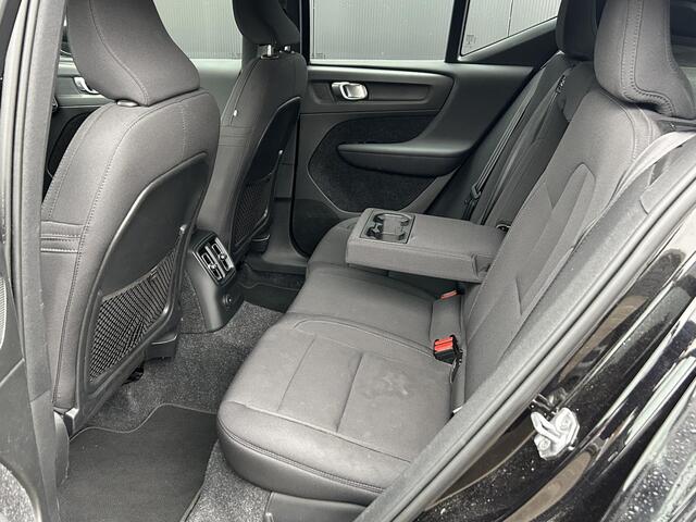 Volvo XC40 1.5 T4 Recharge Inscription Expression / Camera / Trekhaak / Stoelverwarming /