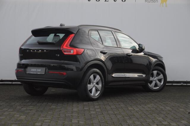 Volvo XC40 T3 163PK / Cruise control / Parkeersensoren met camera / Automatisch climate control / Bluetooth / Metallic lak / Lichtmetalen velgen