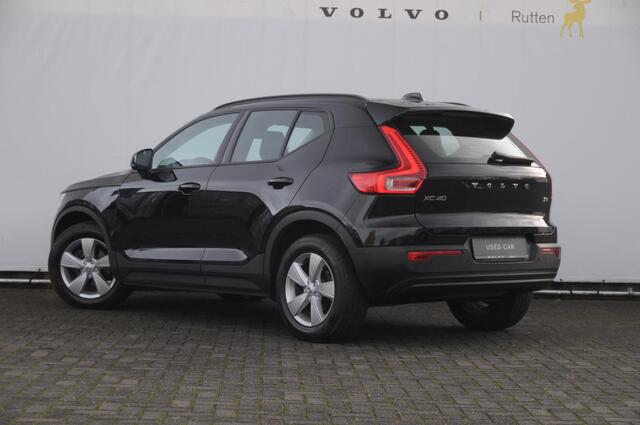 Volvo XC40 T3 163PK / Cruise control / Parkeersensoren met camera / Automatisch climate control / Bluetooth / Metallic lak / Lichtmetalen velgen