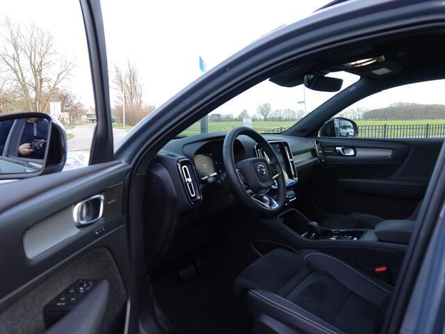 Volvo XC40 2.0 B3 Plus Dark H-LEER | ACC | MEMORY | BLIS + CTA | HK-AUDIO