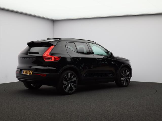 Volvo XC40 Recharge P8 AWD R-Design / Pan. dak / Stoel+stuurwielverwarming / Privacy glass / 20"