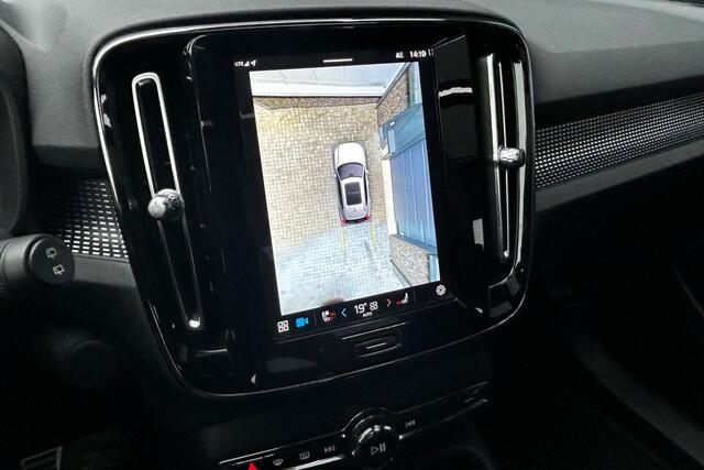 Volvo XC40 Recharge P8 AWD R-Design PANO STOEL+ STUURVERWARMING HARMEN KARDON