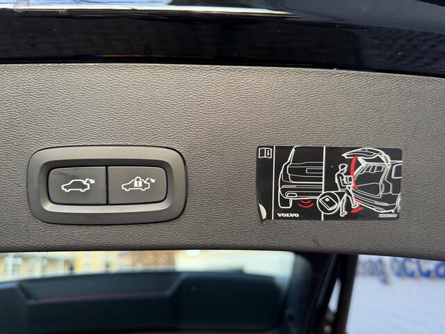 Volvo XC40 1.5 T5 Recharge Business Pro Carplay Leer