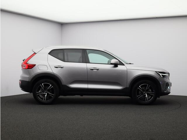 Volvo XC40 B3 163PK Core Business Edition / Adaptive Cruise / BLIS / Verwarmbaar Stuurwiel + Voorstoelen / Extra Getint Glas / 18" / Harman Kardon Audio /