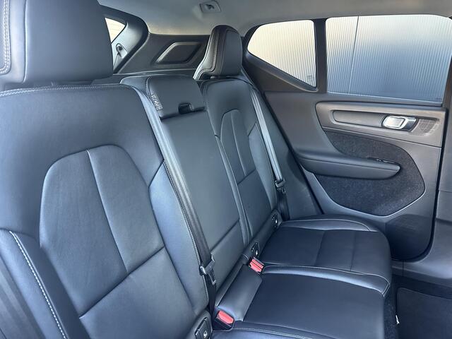Volvo XC40 1.5 T3 Inscription leer/ park assist/ climate / extra getint glas/ trekhaak