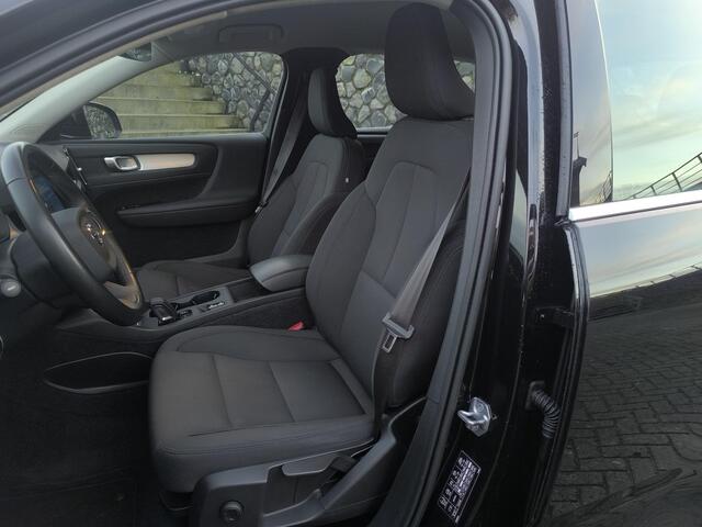 Volvo XC40 1.5 T4 Recharge Inscription Expression Trekhaak, stoel en stuur verwarming, camera, electr A klep, carplay, 1e eigenaar