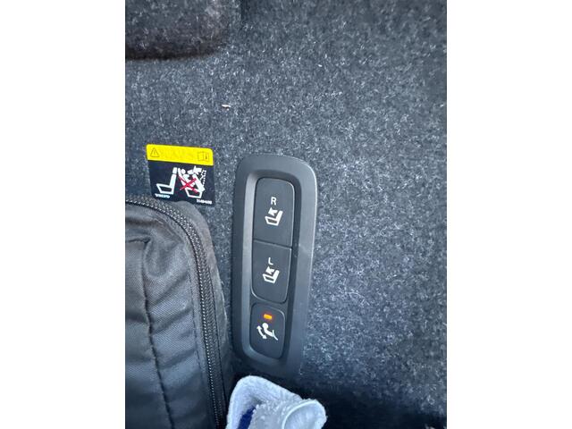 Volvo XC40 2.0 T4 Inscription | Trekhaak | 360 Camera | Leer | Stoelverwarming | Getint Glas | 19" | Dodehoek Detectie | Keyless |