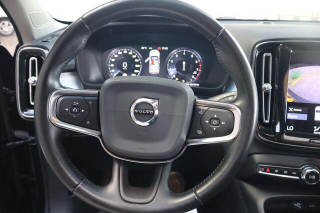 Volvo XC40 1.5 T3 | Geen import | Camera | Schuifdak | Carplay