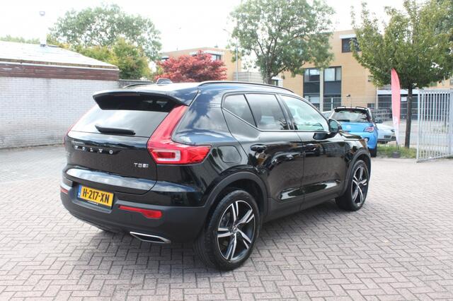Volvo XC40 1.5 T5 TE R-Design, panoramadak, Harman Kardon, 262pk