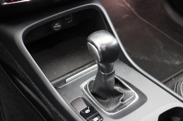 Volvo XC40 1.5 T3 Momentum Pro - Carplay, Navi, Cruise