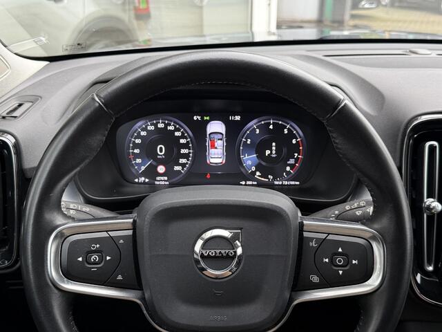 Volvo XC40 2.0 T4 Momentum Aut. |Camera|Trekhaak|DAB|