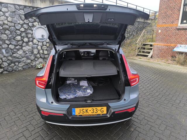 Volvo XC40 1.5 T4 Recharge Inscription Expression Leder sport interieur, stoel verwarming V+A electr verst geheugen stoel, voorruit verwarming,carplay, electr A klep