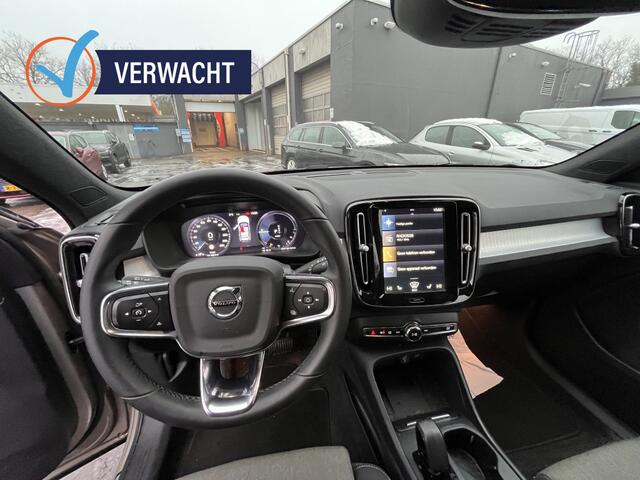 Volvo XC40 Core Recharge Plug-In Hybrid 2WD