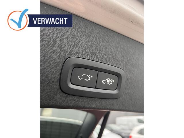 Volvo XC40 Core Recharge Plug-In Hybrid 2WD