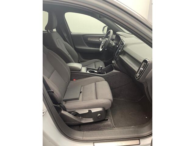 Volvo XC40 Recharge Core | 1e Eigenaar | Navigatie | Cruise Control | Stoel/-Stuurverwarming | Achteruijcamera | Climate Control | Getint Glas | Zitverlenging