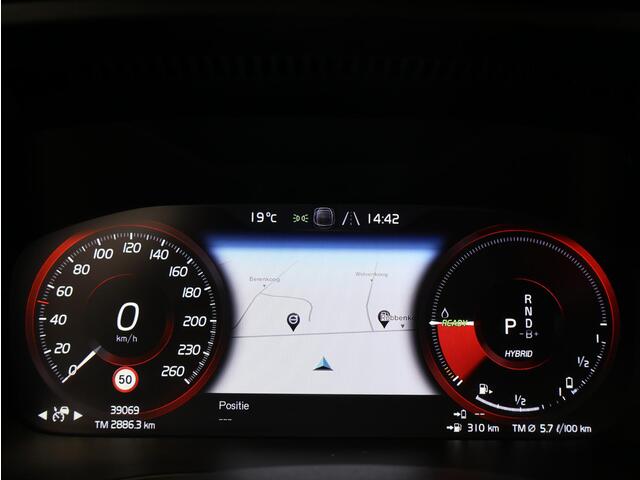 Volvo XC40 T5 Recharge R-Design / Trekhaak / Adapt. cruise / Keyless / Stoel+stuur+achterbankverwarming