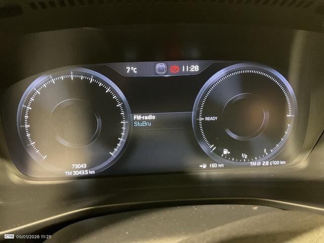 Volvo XC40 1.5 T4 Recharge R-Design TREKH. | VOL LEER | TWO-TONE | NAVI | PDC V+A