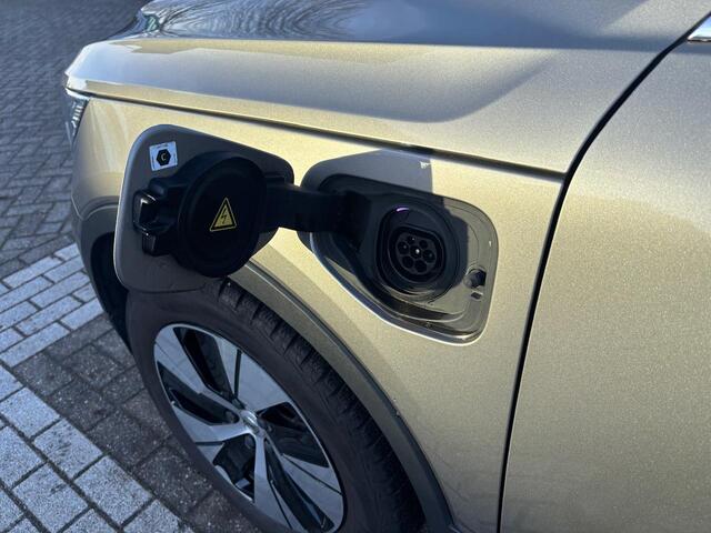 Volvo XC40 T4 Recharge Inscription Expression | Automaat