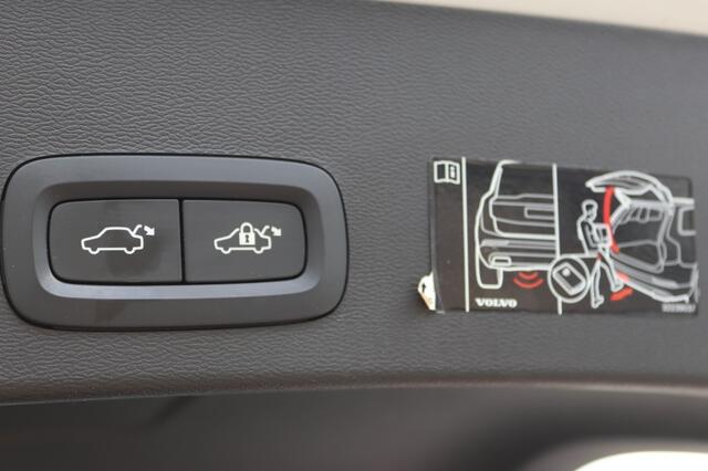 Volvo XC40 Inscription Expression Recharge Plug-In Hybrid 2WD