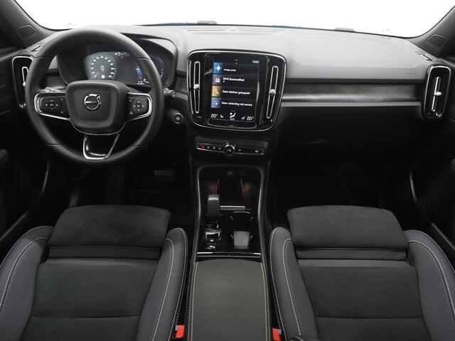 Volvo XC40 1.5 T5 Plug-in hybrid Ultimate Dark | Panoramadak | Harman/Kardon | Pilot Assist | Trekhaak | Keyless | Camera | Carplay