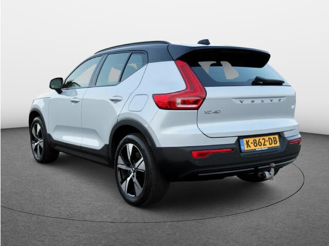 Volvo XC40 Recharge P8 AWD R-Design | HarmanKardon | Panorama | Two-tone 40
