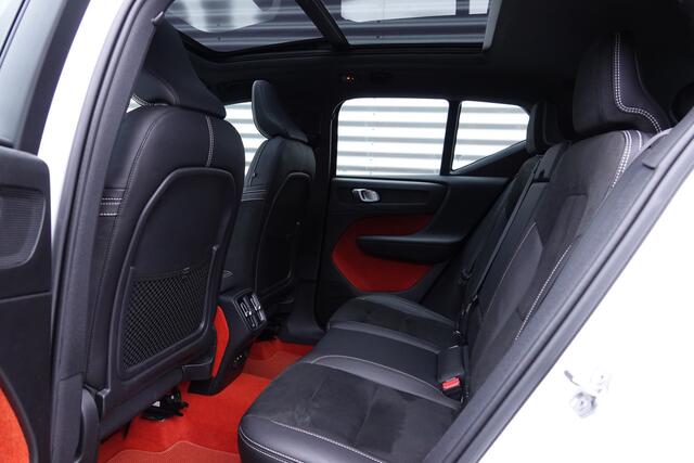 Volvo XC40 2.0 T4 R-Design | Pano | Trekhaak | Memory | H&K | Camera | ACC |