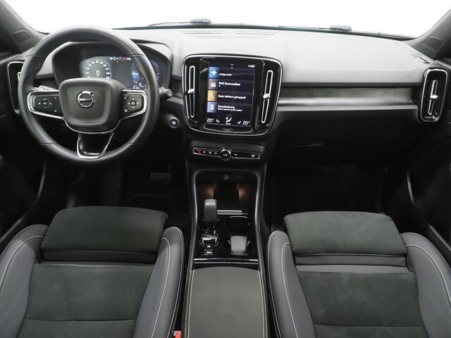 Volvo XC40 1.5 T5 Plug-in hybrid Ultimate Dark | Panoramadak | Harman/Kardon | Pilot Assist | Camera | BLIS | Keyless | Carplay
