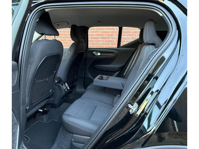 Volvo XC40 1.5 T3 Momentum Aut. |BLIS|Adapt.Cruise|Trekhaak|