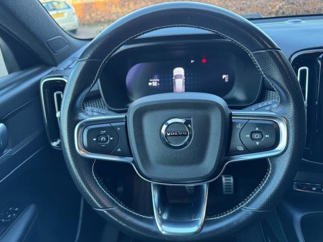 Volvo XC40 RECHARGE P8 AWD R-DESIGN WARMTEPOMP/HLEER/NAV/ACARPLAY/LED/FABRIEKSGARANTIE