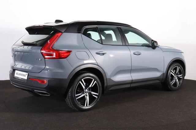 Volvo XC40 T5 Recharge Inscription - Panorama/schuifdak - IntelliSafe Assist & Surround - Harman/Kardon audio - Parkeercamera achter - Parkeersensoren voor & achter - Draadloze tel. lader - 19' LMV