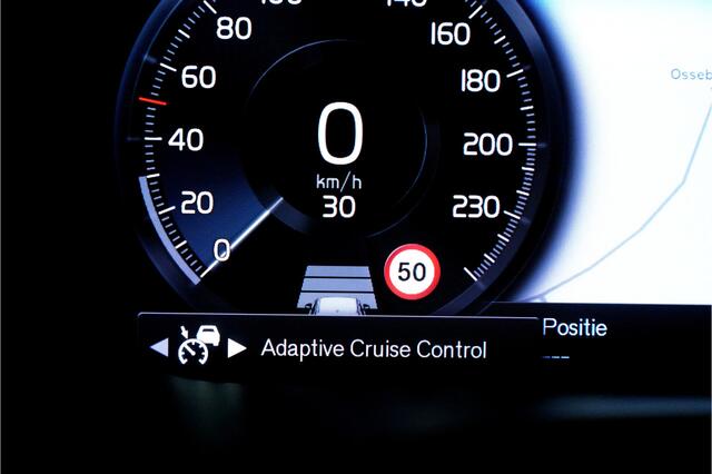 Volvo XC40 1.5 T4 155kW/211pk DCT7 Plug-in hybrid Ultimate Bright PANORAMADAK + HARMAN/KARDON + TAILORED WOOL INTERIEUR + ADAPT.CRUISE + MATRIX LED + LANE ASSIST + STOEL-&STUURVERWARMING + CAMERA + BLIS + EL.STOELEN + PARKSENSOREN V&A + 19" LM-VELGEN!!