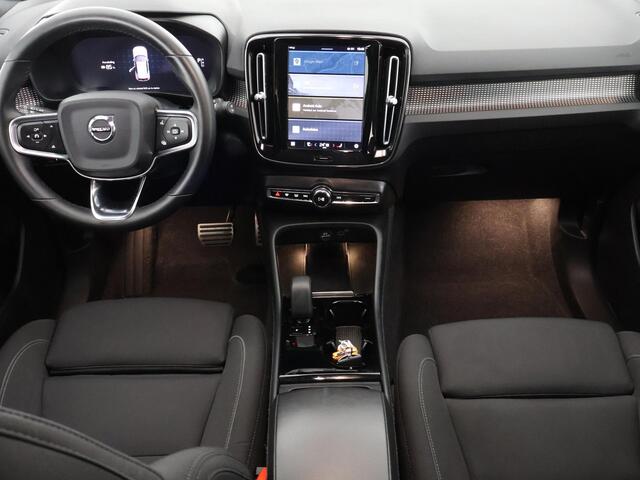 Volvo XC40 Recharge Core | Apple Carplay & AndroidAUTO | Dwarsstangen | Elektrische kofferklep | Camera |