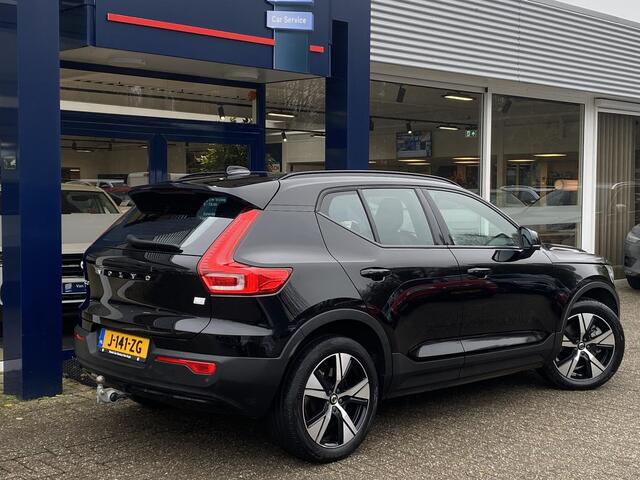 Volvo XC40 Recharge P8 AWD R-Design / Automaat / NL-Auto / Dealer-Onderhouden / Pilot-Assist / Standkachel / Stuur- en Stoelverwarming / Elektr.-Wegklapbare Trekhaak / LED / Keyless / Dodehoek-Detectie / Elektr.-Achterklep / Apple-Carplay & Android-Auto / DAB Radio-