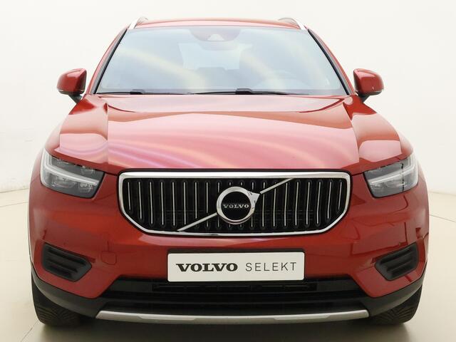 Volvo XC40 T5 262pk Inscription / Stoelverwarming / Camera / 19 inch / Zitting verlenging / Trekhaak /