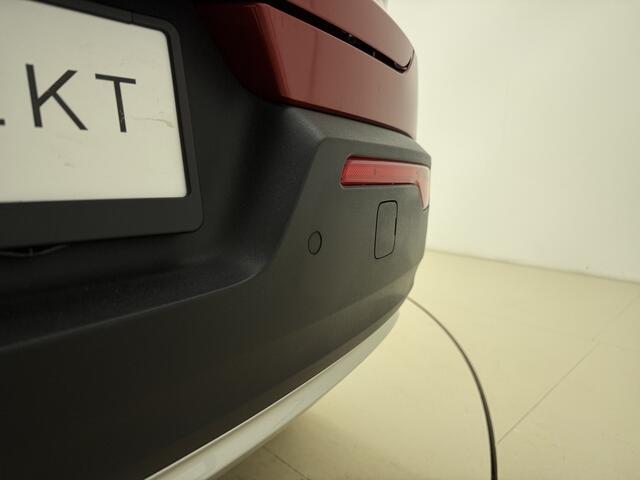 Volvo XC40 T5 262pk Inscription / Stoelverwarming / Camera / 19 inch / Zitting verlenging / Trekhaak /