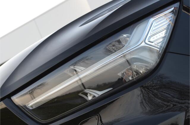 Volvo XC40 Contourzetel v | Panoramadak | Leer | Camera | Recharge P8 AWD R-Design